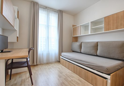 Studio plein centre Vanves