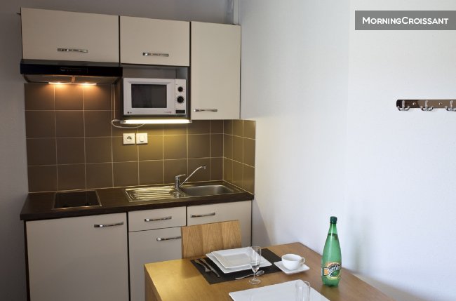 Studio moderne et confortable