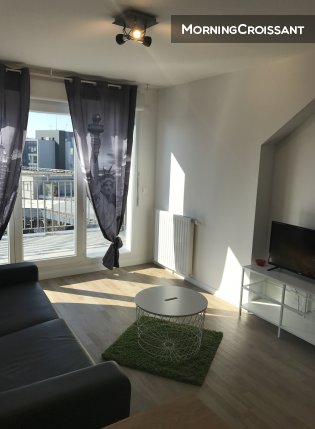 Grand studio meublé & cosy balcon