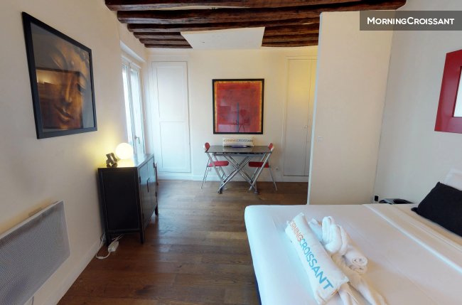Beau studio dans le Marais