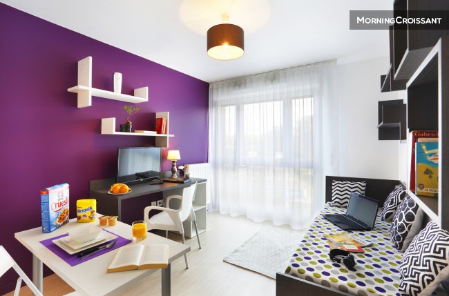 STUDIO PROCHE RER D/METRO 24m²