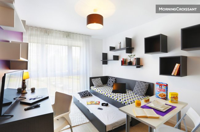 STUDIO PROCHE RER D/METRO 24m²