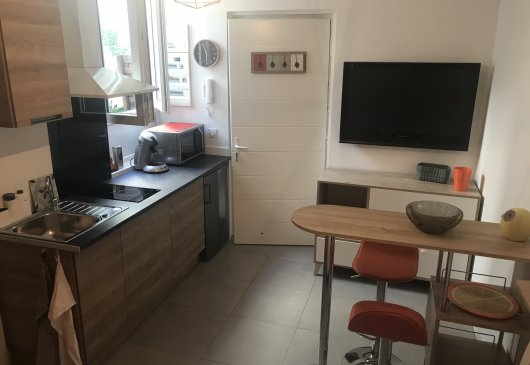 Studio très calme, proche centre