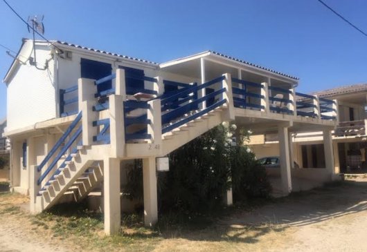 Chalet typique  sur la plage