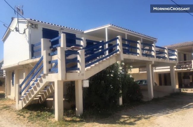 Chalet typique  sur la plage