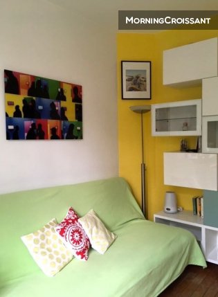 Studio avec vue sur les arbres