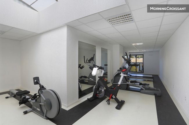 Studio intégralement meublé