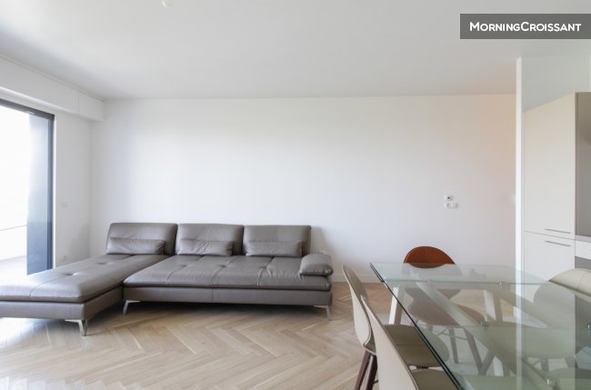 Vaste T4 avec terrasse proche Paris