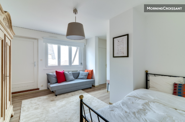 Grand Studio confortable - Vue cath