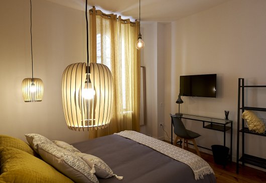 Suite jaune dans colocation neuve