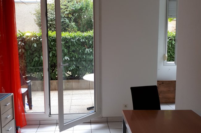 T2 Part Dieu Terrasse Jardin