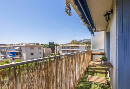 T3 lumineux avec balcon et parking