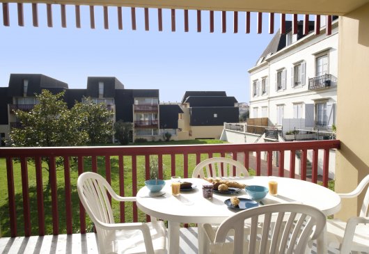 Grand 3 pièces double terrasse