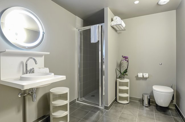 Beau studio avec services hôteliers
