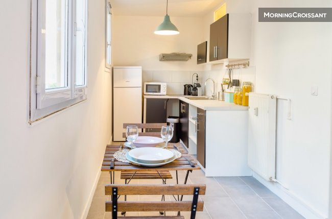 Budget apart near Paris
