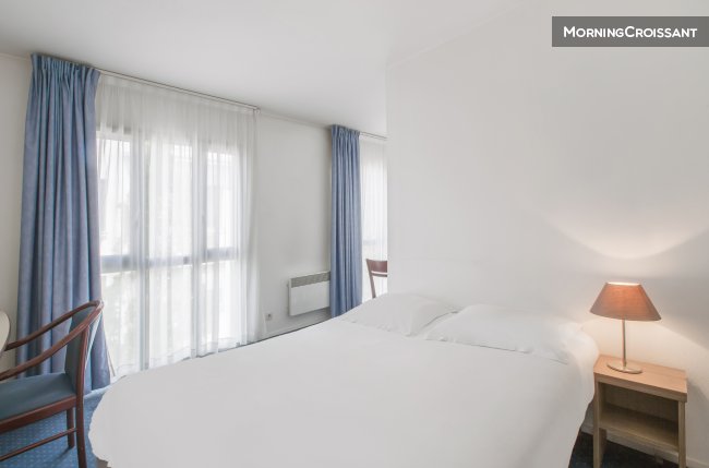 Beau studio avec services hôteliers