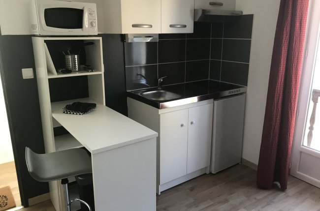 T1 MEUBLE proche centrale EDF