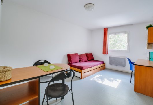 Studio bien placé Republique
