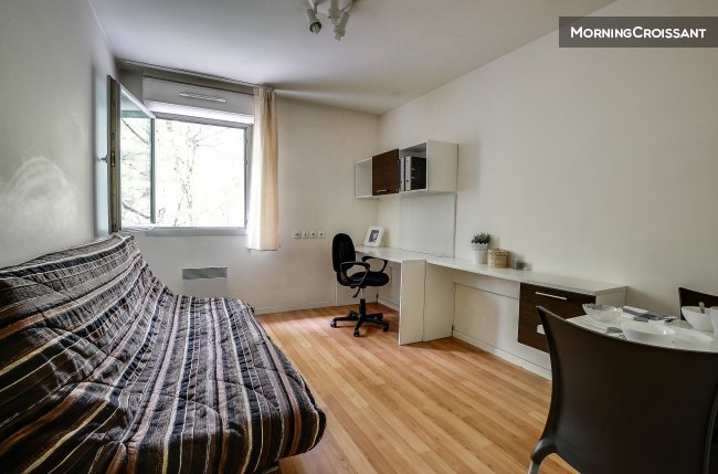 Studio porte Clignancourt J.Cocteau