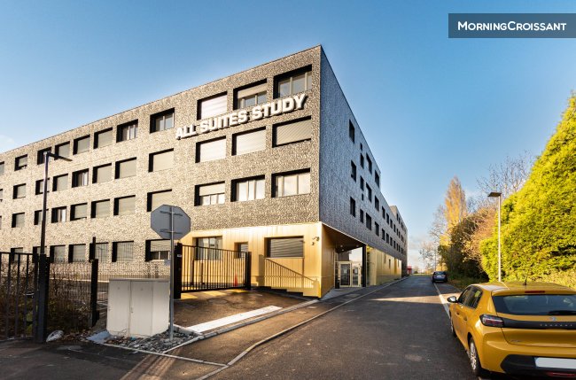 Studio neuf avec mezzanine