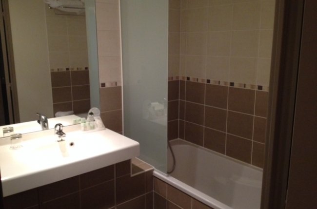 Beau studio avec services hôteliers