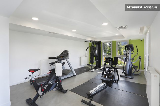 STUDIO PROCHE RER D/METRO 18m²