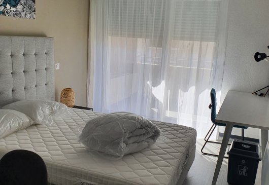 Studio neuf terrasse