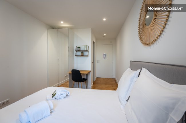 Chambre dans spacieuse résidence