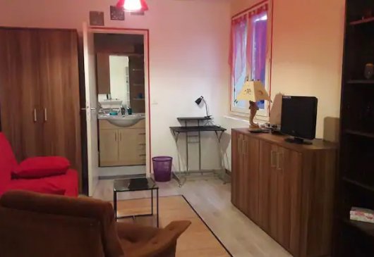 Beau studio au calme et à 10mn d'Al