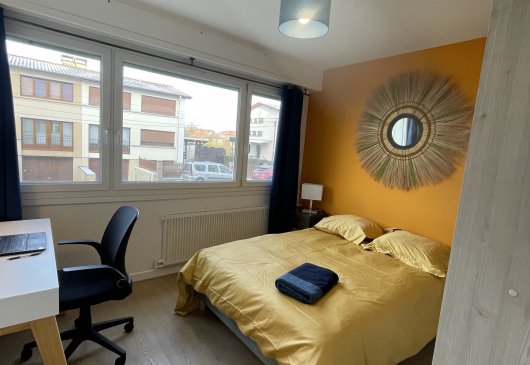 Colocation - Chambre jaune - Metz