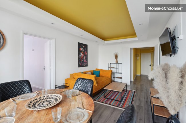 Chic & spacious apart with parking