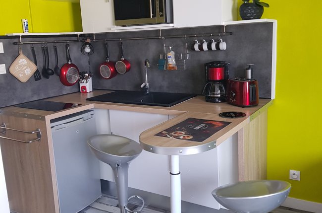 Studio meublé proche lycée Guérin