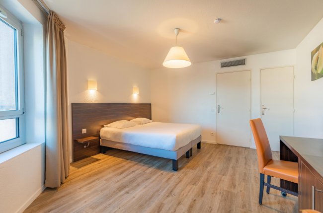 Beau studio avec services hôteliers