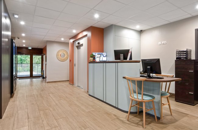 Beau studio avec services hôteliers