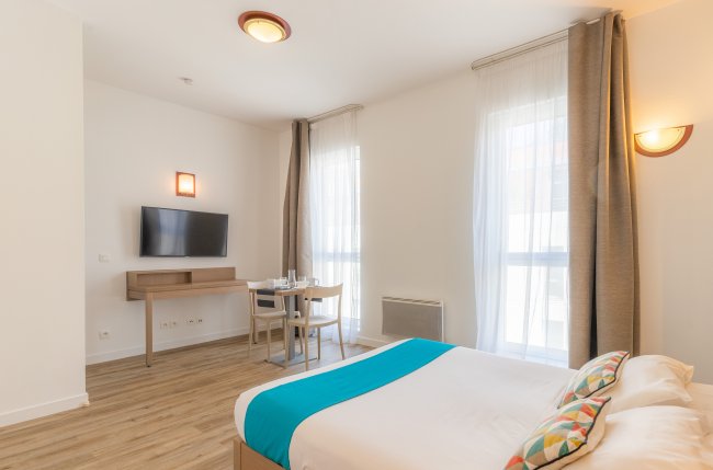 Beau studio avec services hôteliers