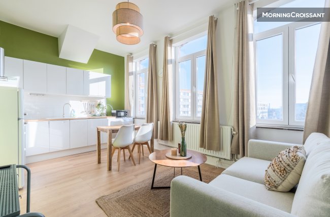 T2 Hypercentre, Gare + metro à 150m