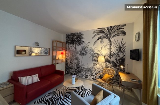 Adorable Studio hyper centre calme