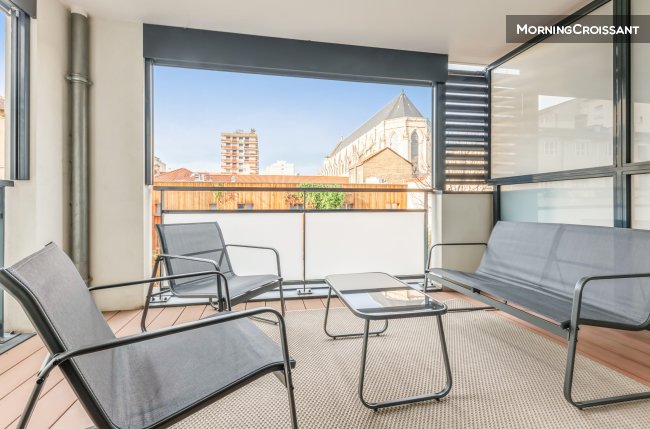 Grand T2 avec terrasse à Lyon