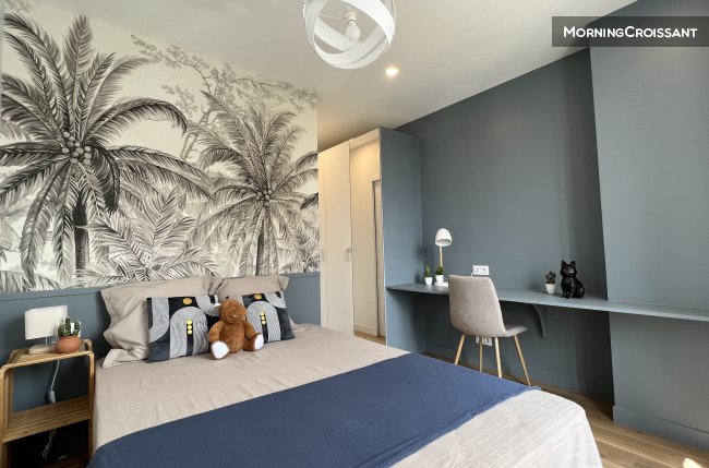Chambre avec salle de bains privée