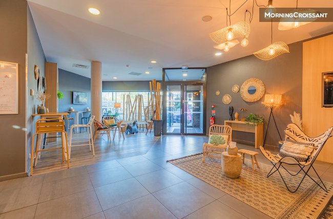 Beau studio avec services hôteliers