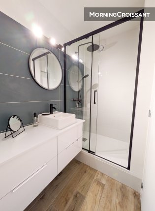 Chambre toute équipée