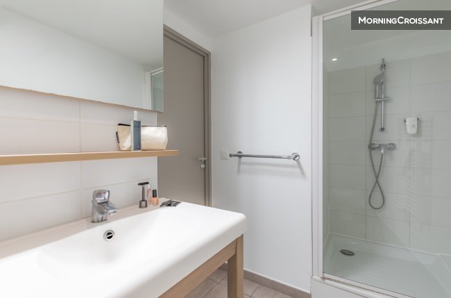 Beau studio avec services hôteliers
