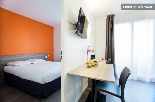 Joli apt avec piscine et parking