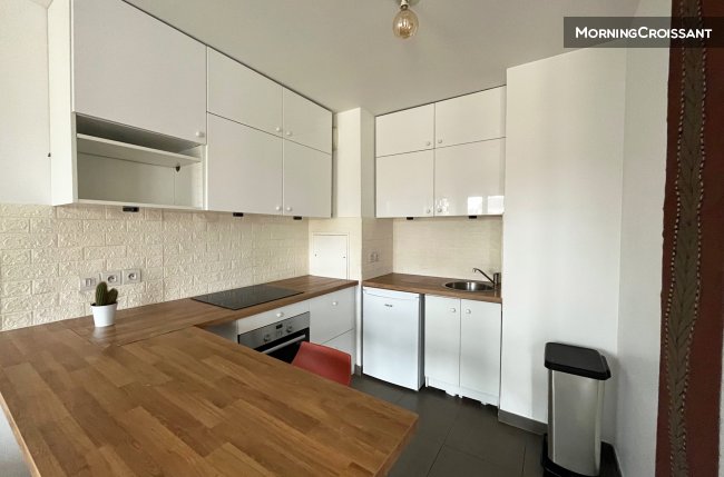 Appartement balcon et ascenseur