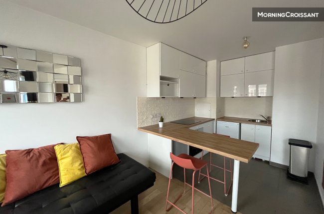 Appartement balcon et ascenseur