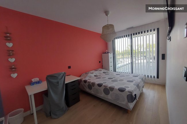 Loue 1 chambre meublée