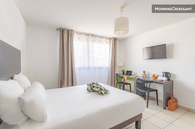 Beau studio avec services hôteliers