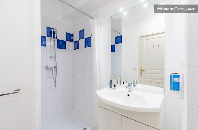 Beau studio avec services hôteliers