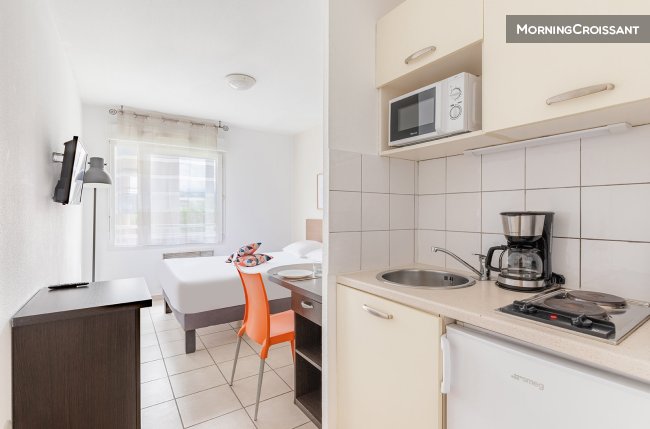 Beau studio avec services hôteliers