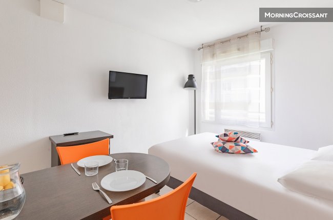 Beau studio avec services hôteliers